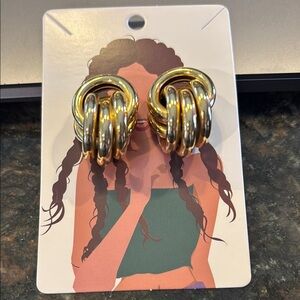 Gold Sculptural knot Earrings
